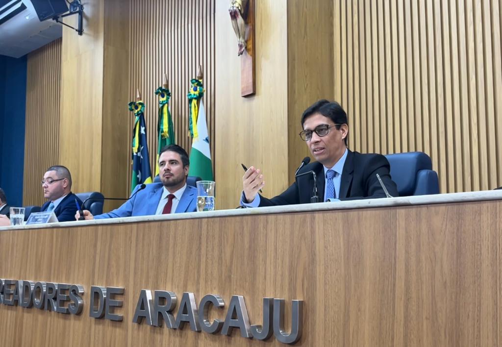 Superintendente da SMTT vai à Câmara Municipal e destaca melhorias no trânsito de Aracaju - SMTT Aracaju